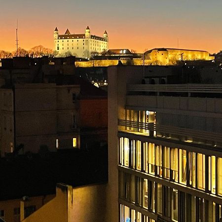 Old Town Apartment Black Bratislava Exterior foto