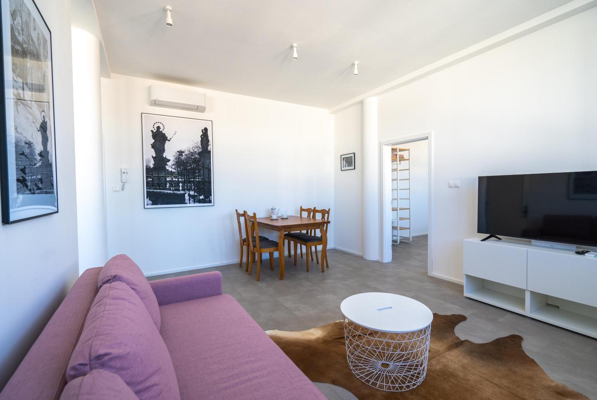 Old Town Apartment Black Bratislava Exterior foto